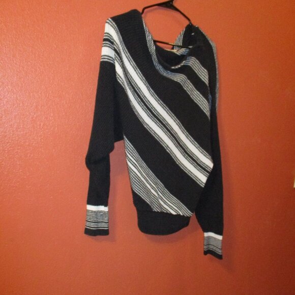 Free People Woman Small Petite Black White Striped Warm Long Sleeve Sweater - Picture 2 of 7